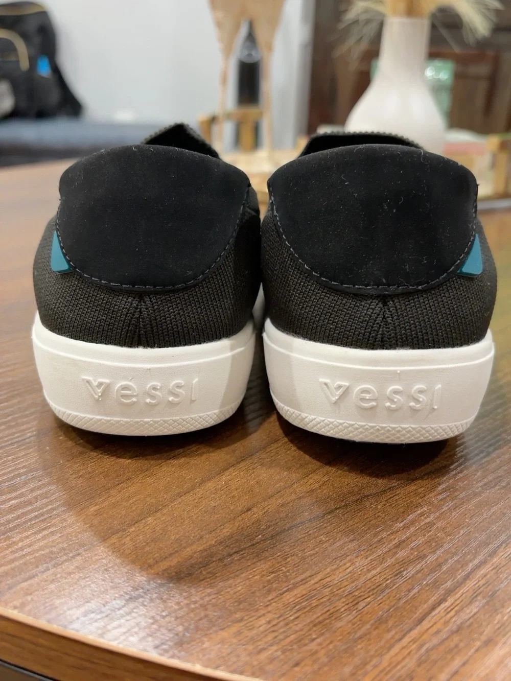 Vessi comfortable black